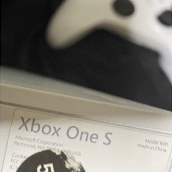 Xbox One S